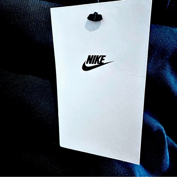 Nike Women’s Heavyweight Jersey Shorts | 100% Cotton,Pockets, Embroidered Swoosh - Picture 11 of 11